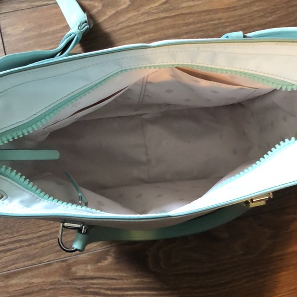 Sold - Picture 3 of 7